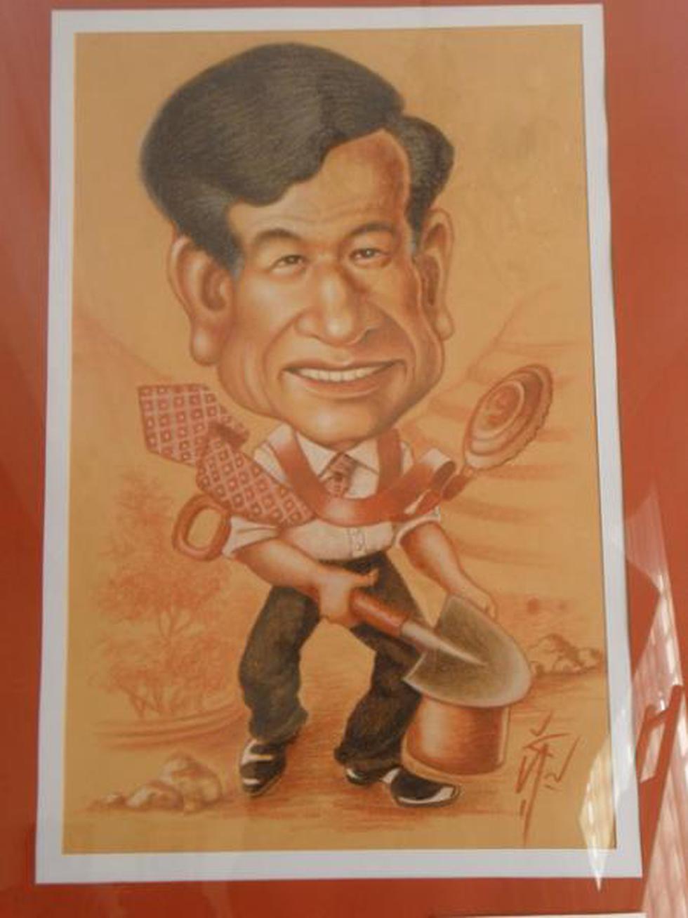 Isaac Paucar publica caricaturas de las autoridades tacneñas