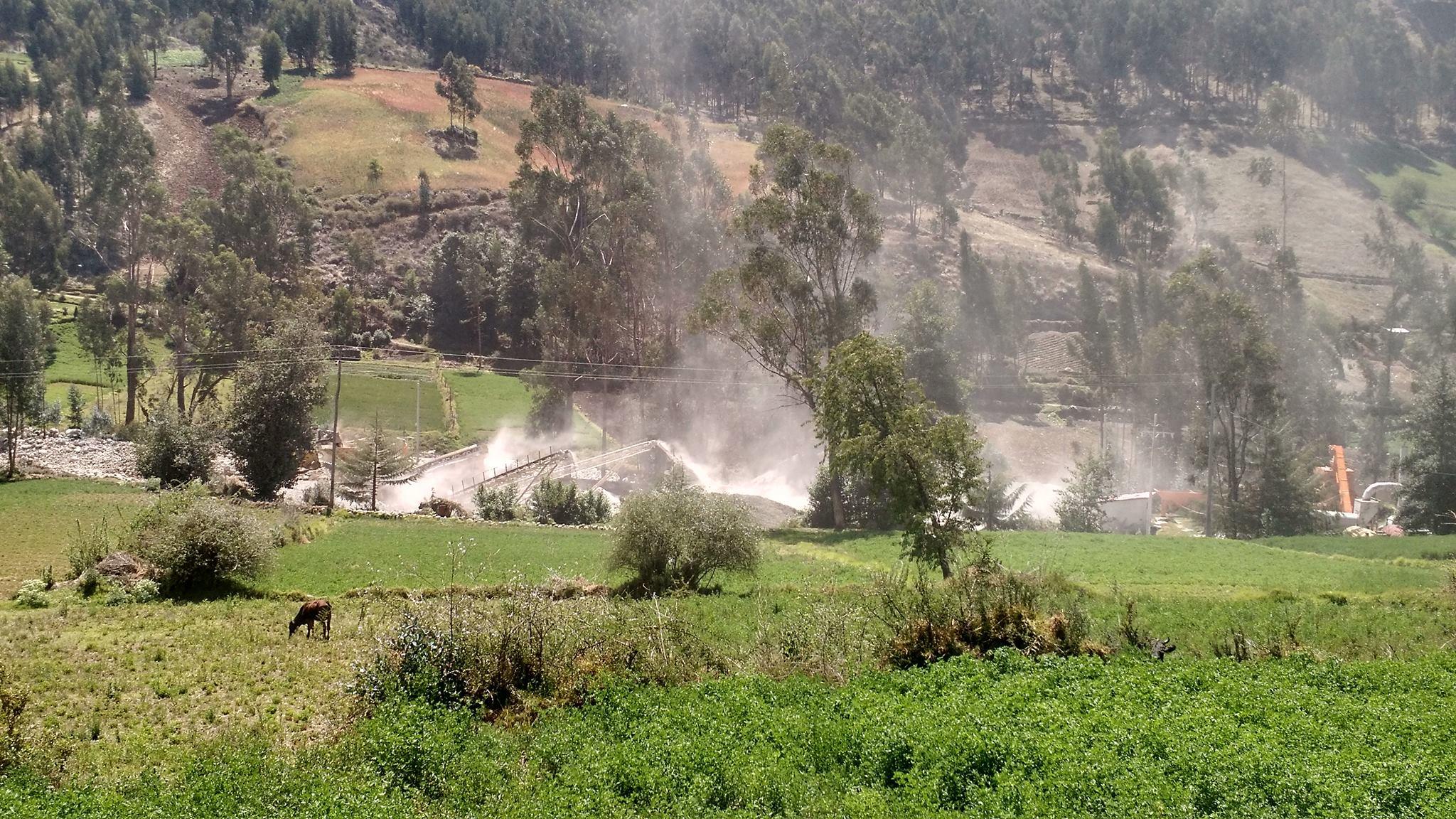 Apurímac: Extractores destruyen y contaminan río Chumbao