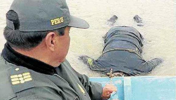 Puno: Cadáver de varón habría flotado en aguas de lago Titicaca durante quince días 
