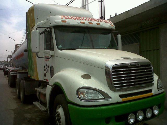 Llantas de tráiler matan a obrero en Paiján