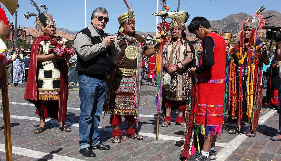 Premian a ganadores de competencia 'Del Contisuyo al Cusco'