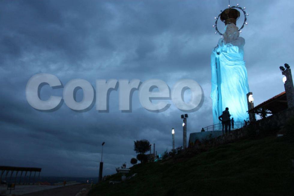 Iluminan monumento religioso de la Inmaculada Concepción (FOTOS)