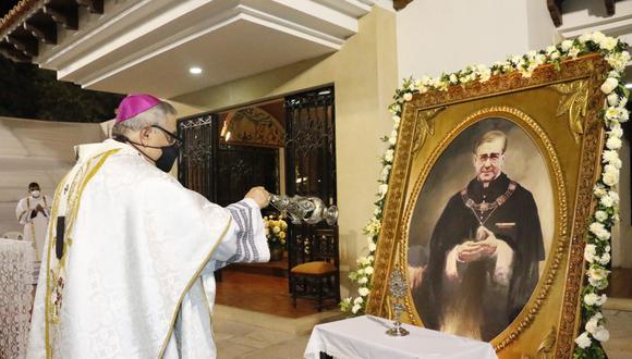 Monseñor José Antonio Eguren presidió misa en la UDEP, solemnidad de San Josemaría Escrivá de Balaguer.