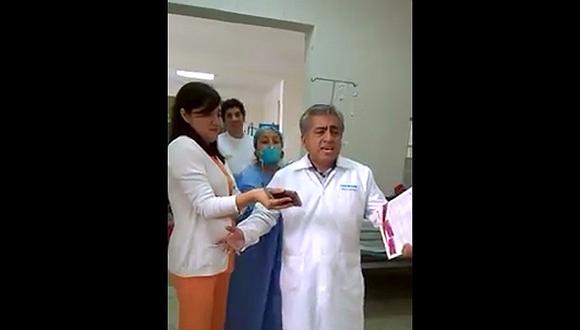 Chiclayo: Médico geriatra le canta a sus pacientes para ayudarlos a sanar (VIDEO)
