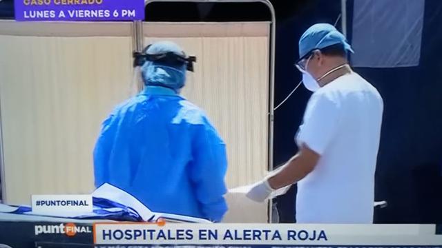 A los enfermos que logran ingresar se les realiza pruebas de descarte del nuevo coronavirus. “Hacemos entre 30 a 50 pruebas [rápidas] diarias”, aseguró una de las enfermeras del lugar.  (Captura / Latina)
