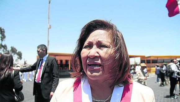 Congresista Choquehuanca defiende la creación de oficina para primera dama