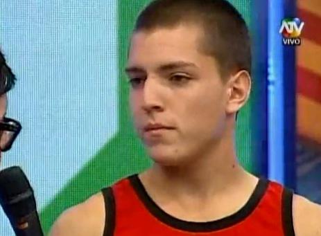 Tras parodia del 'Gangnam Style' ahora es integrante de Combate