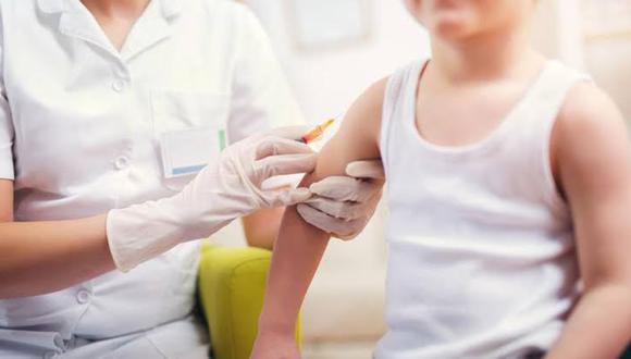 La manera más efectiva de prevenirla es a través de la vacunación la cual se aplica a partir de la sexta semana de vida.