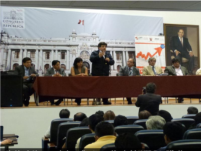 Cuatro alcaldes se disputan presidencia del AMPE