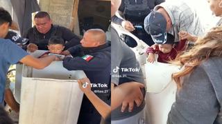 Niño queda atrapado en la lavadora y se hace viral