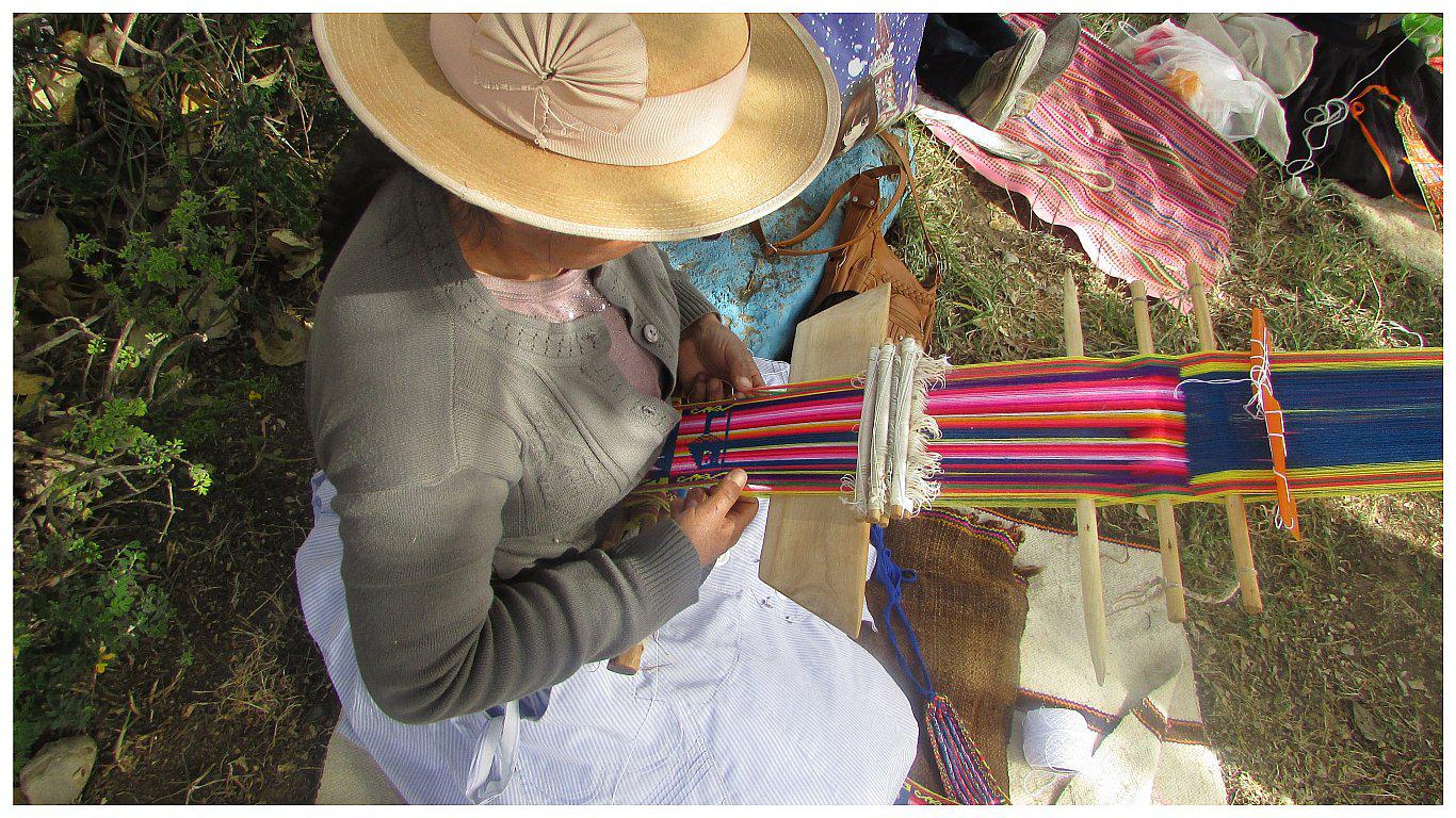 Comunidad de artesanos elaborará faja mundialista en honor a la Selección Peruana