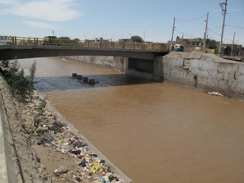 Puentes de Ica a punto de colapsar 