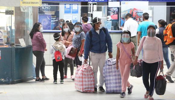 Incremento de pasajeros y precios de pasajes en terminal de Arequipa| Foto. Leonado Cuito