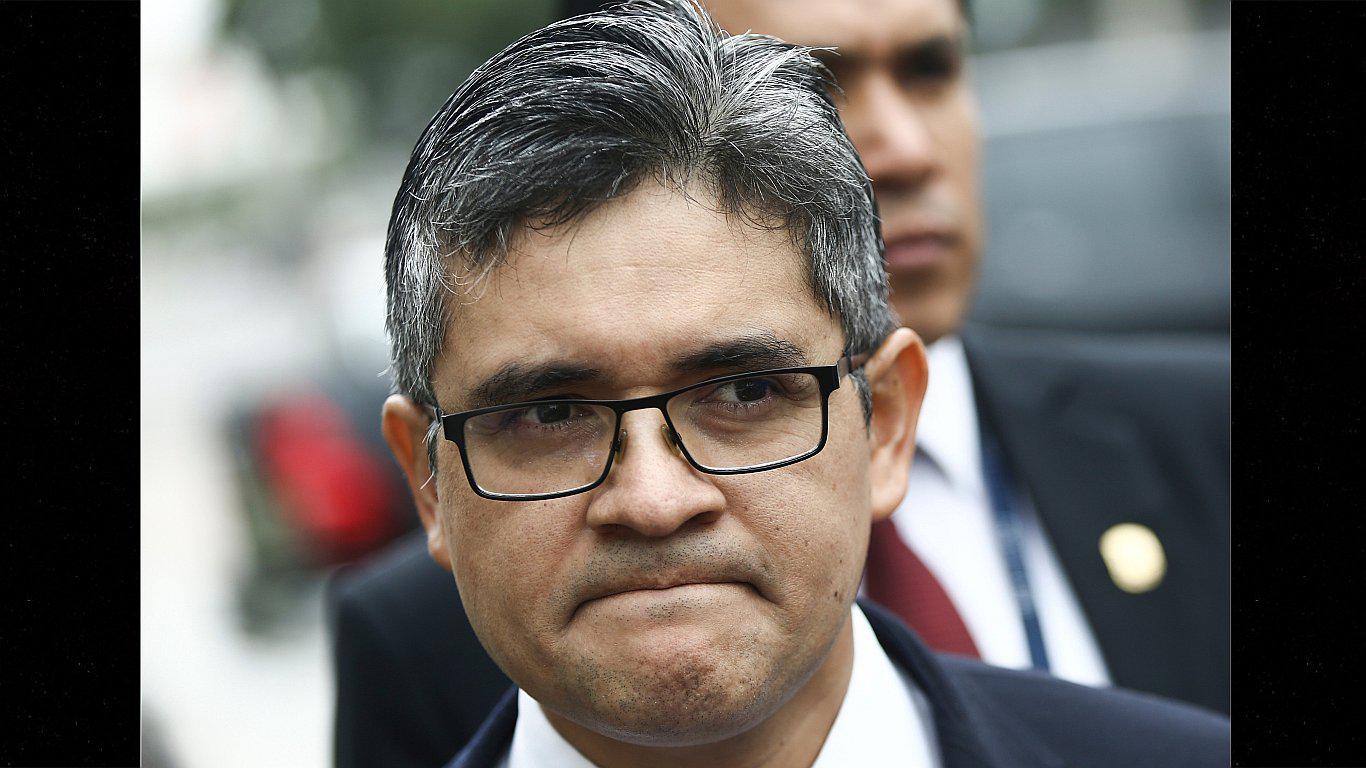 Fiscal Pérez viaja a Brasil para interrogatorios: "Tengan confianza en lo que estamos haciendo"