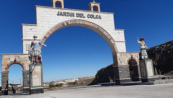 Gobierno Regional de Arequipa construye plaza cívica desde el año 2019