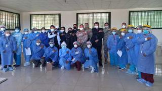 Miembros de la Marina y del Ejército reciben vacuna contra la COVID-19 en Puno