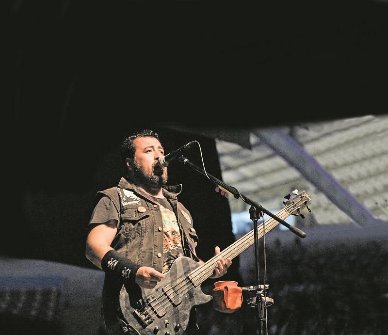 Molotov promete no defraudar a peruanos