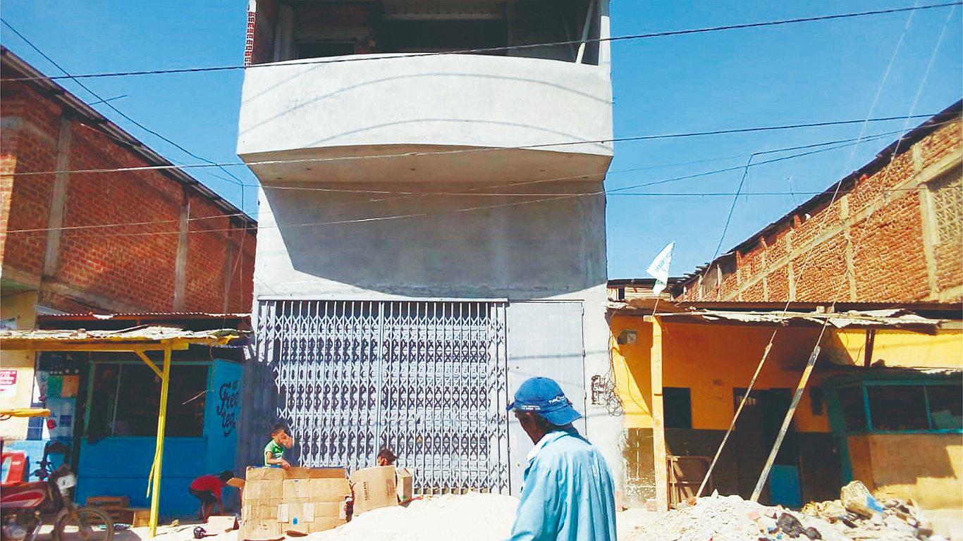 Albañil muere electrocutado cuando realizaba trabajos en un inmueble