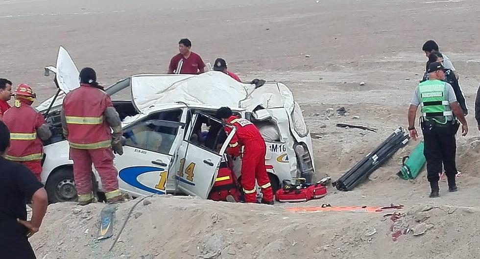 Cuatro salvan de morir en despiste y vuelco de taxi en viaje a la playa por Viernes Santo