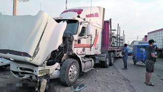 Lambayeque: Pareja de jóvenes mueren tras chocar auto con tráiler