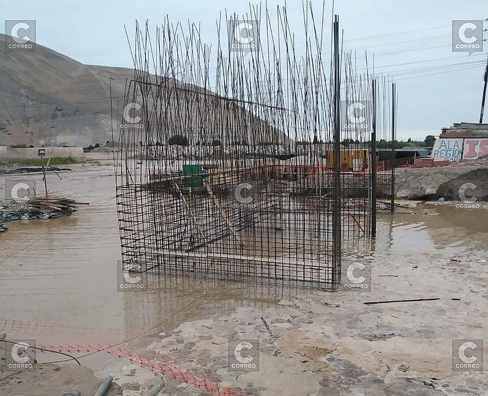 Río Tambo dañó los cimientos de la obra puente Freyre en Islay (FOTOS)
