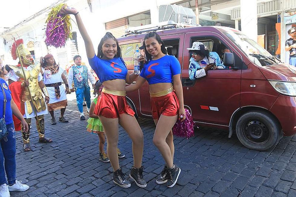 Payasos armaron fiesta en las calles del Centro Histórico (FOTOS y VIDEO)