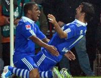 Hinchas del Schalke piden evitar que la 'Foquita' Farfán se vaya a otro club