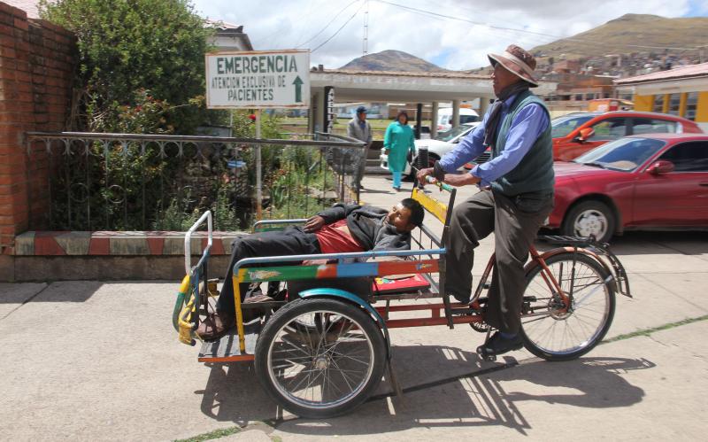 Obrero murió camino al hospital en un triciclo