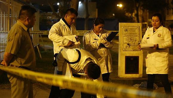 Los Olivos: asesinan de balazos a hombre tras resistirse a robo en parque (FOTOS Y VIDEO)