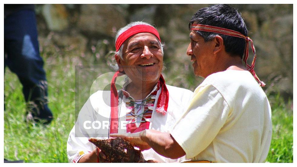 ​Sacerdotes andinos rinden culto al agua en complejo arqueológico de Huancayo (FOTOS)
