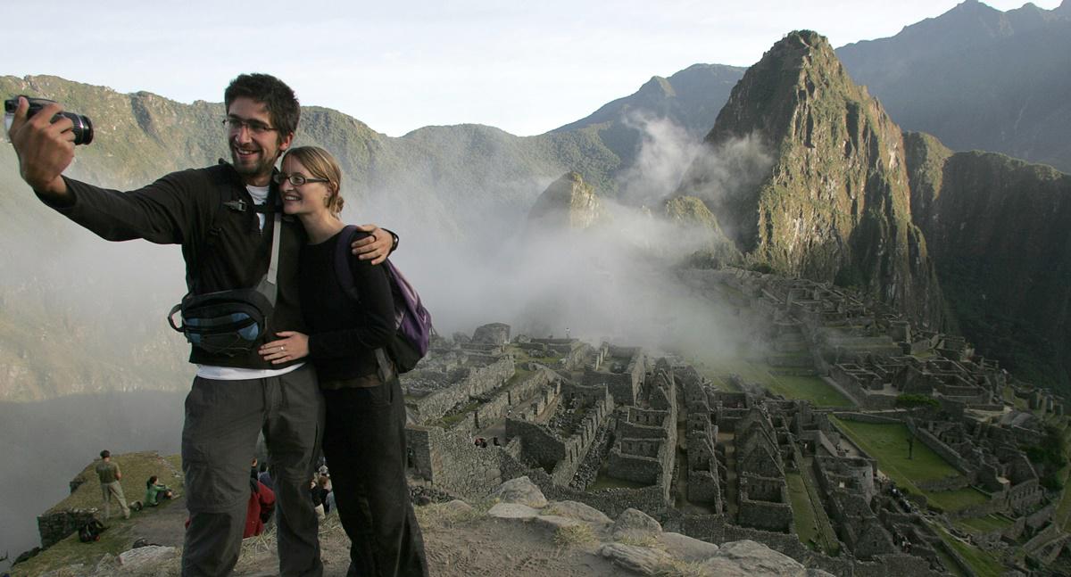 Los arribos a nuestra ‘maravilla mundial’, Machu Picchu, solo crecieron 0,6% el año pasado, respecto del 2018. (Foto: AFP)
