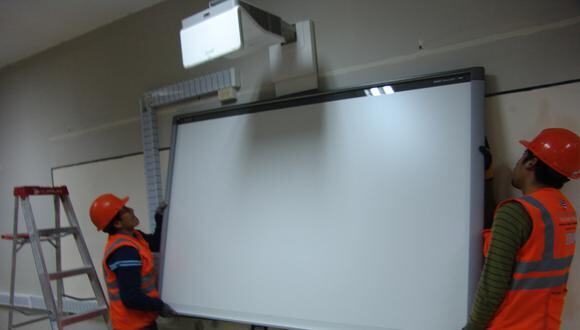 Se entregan hoy primeras aulas interactivas en Omate