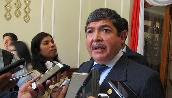 Exgobernador pide reparación de S/ 400 mil a juez Maquera