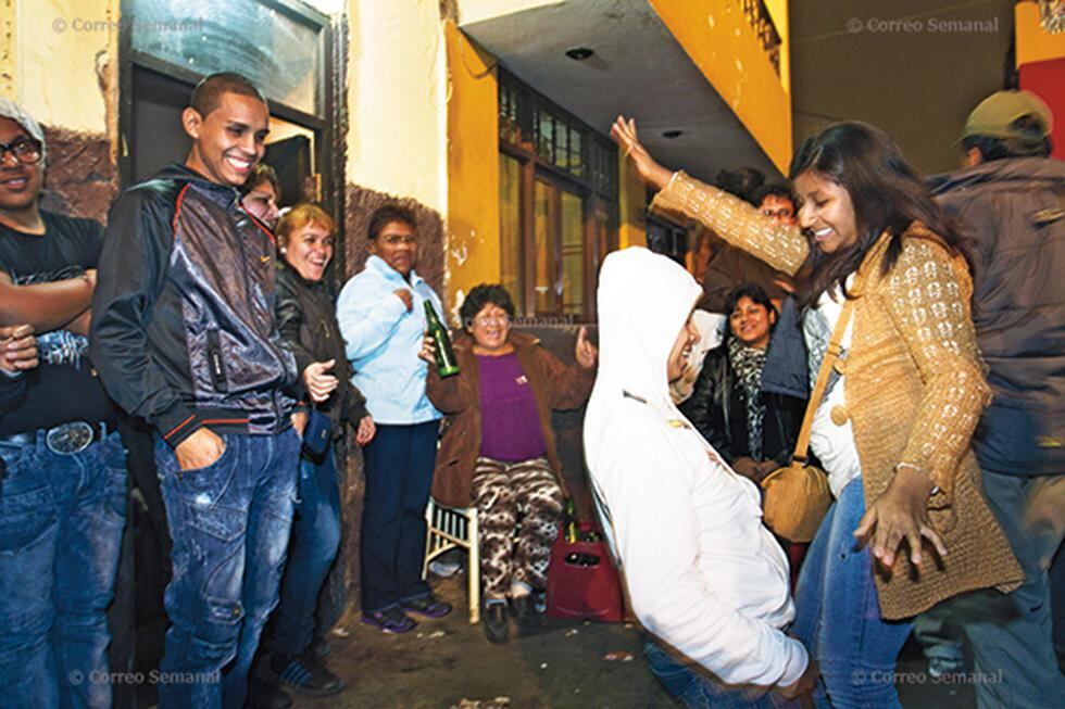 El barrio del movimiento: Salsa con clase en Barrios Altos (Fotos)