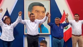 César Acuña, líder de APP, presenta a los candidatos a las alcaldías de los 10 distritos de la provincia de Trujillo 