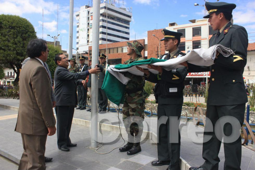 Colorido desfile engalana calles de Huancayo (FOTOS) 