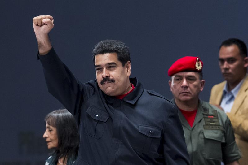 Venezuela: Periodistas denuncian "ofensiva" de Nicolás Maduro contra los medios de comunicación