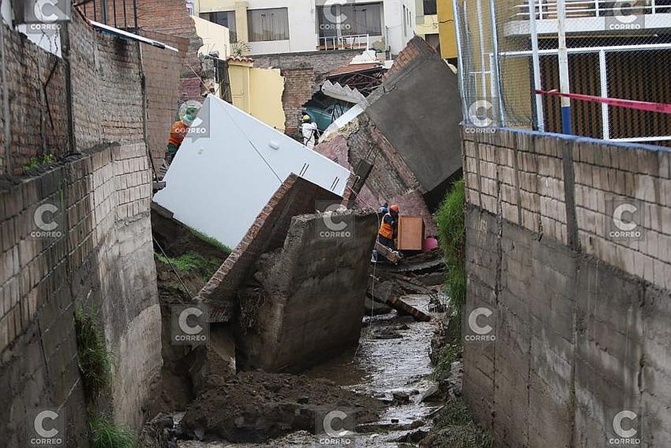 17 viviendas afectadas por ingreso de la torrentera El Chullo (FOTOS)