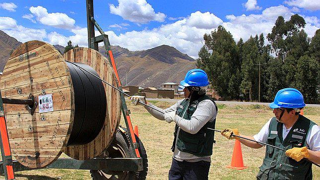 Gobierno asegura internet de alta velocidad para 900 mil personas