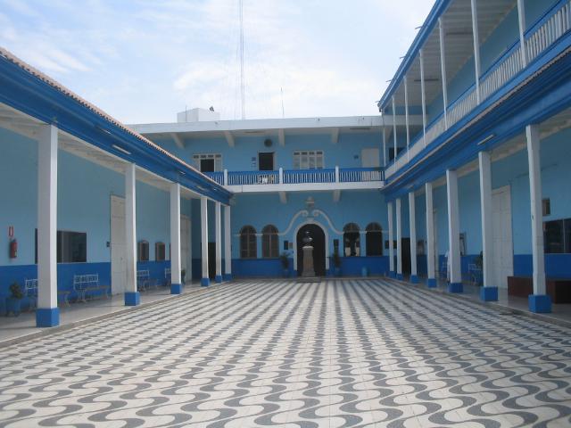 Trujillo: Desratizan Colegio Belén