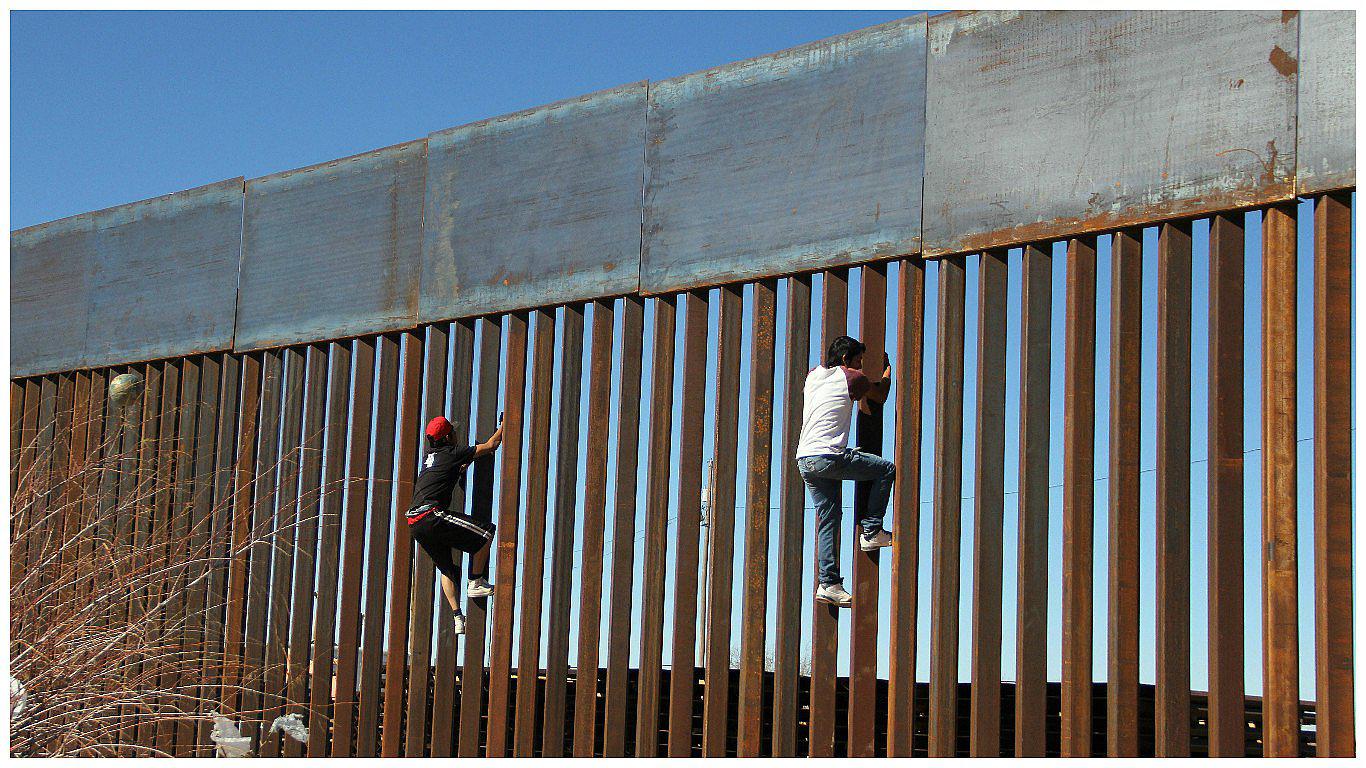 Muro fronterizo entre EE.UU. se terminaría de construir en dos años 