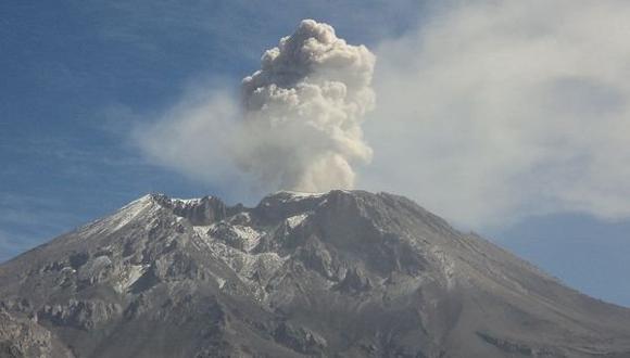 Video: Imágenes de la erupción del volcán Ubinas
