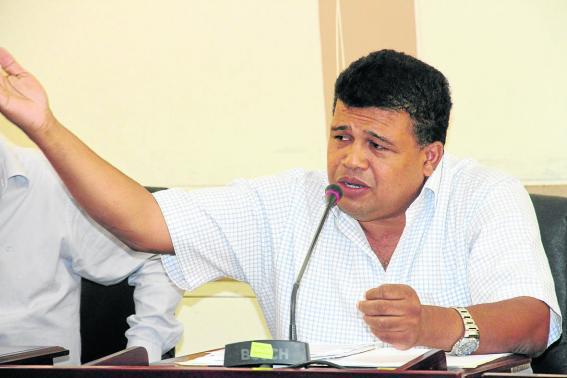 Ratifican acuerdo sin sustento técnico y legal   