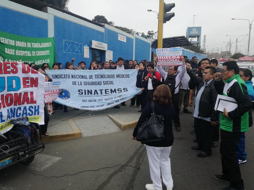 Trabajadores de EsSalud se suman a huelga nacional