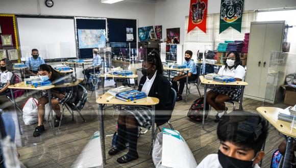 Foto referencial de estudiantes en la Escuela Católica St. Lawrence en el norte de Miami. (Foto de CHANDAN KHANNA / AFP).
