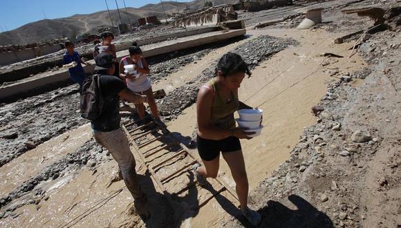 Bolivia aún espera autorización de Chile para envío de agua a damnificados