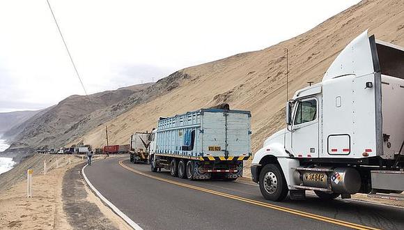 ​Habilitan paso vehicular en la Panamericana Sur de Arequipa hasta este lunes