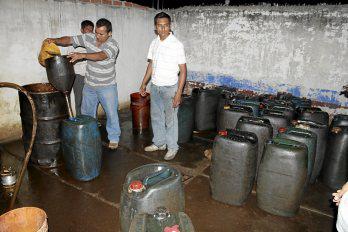 Intervienen almacén de combustible de contrabando