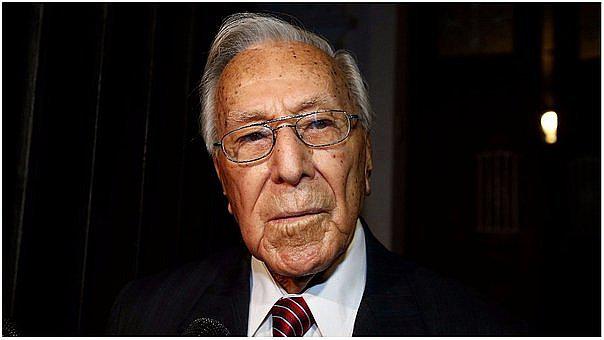 Luis Bedoya Reyes a días de cumplir 100 años: "Si no hiciera política, ya habría estirado la patita"