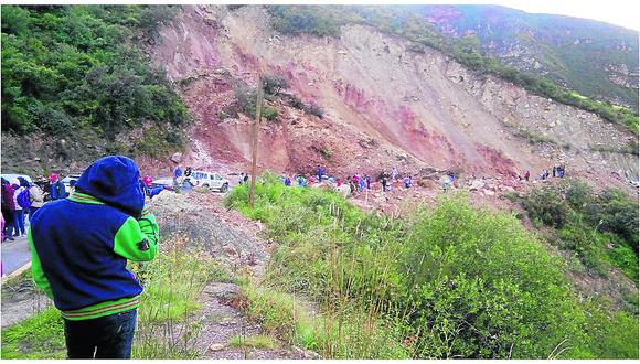 ​Derrumbe bloquea carretera Huancayo -Huancavelica por más de 5 horas